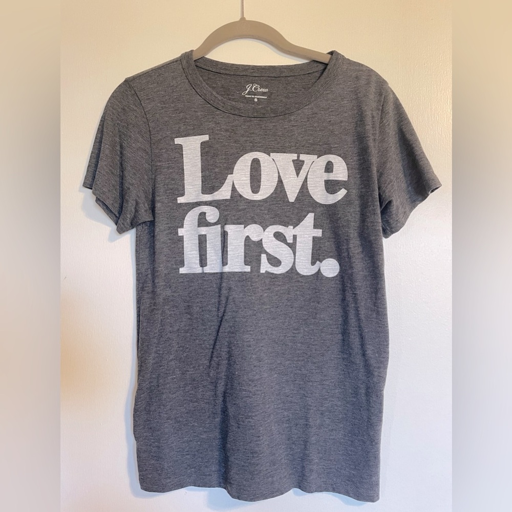 BNWOT J.Crew x Human Rights Campaign Love First cotton Tee
Size Small
